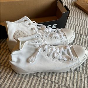 Men’s Size 10 Converse High Tops - White